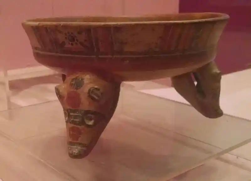 Mixteca Puebla incense burner, solar disc, four-point